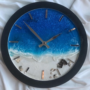 Resin wall clock| Ocean wall decor| Custom resin ocean art| Resin art| Resin painting with ocean waves| Ocean clock| Home decor| Resin clock