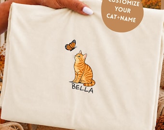 Custom Cat Shirt, Orange American Shorthair Cat and Butterfly Shirt,  Funny Cat Lover Shirt, Gifts for Cat Mom, Trendy Cat Shirt