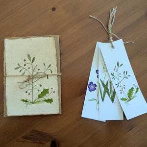 Cartões pintados à mão em aquarela - Conjunto de três cartões postais vintage com tema de festa de inverno, com um conjunto gratuito de três marcadores de página temáticos correspondentes.