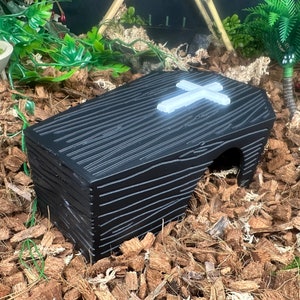 Coffin Reptile Hide l snake hide, ball python hide, reptile accessories