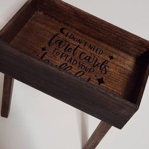 No necesito cartas del Tarot para leer tus tonterías / Altar de madera / Estante de exhibición / Estante de especias