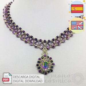 May include: A purple and gold beaded necklace with a pendant featuring a large iridescent gemstone surrounded by smaller purple beads. The necklace is made with seed beads and has a delicate, feminine design. The image includes the text "DESCARGA DIGITAL DIGITAL DOWNLOAD".