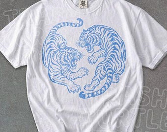 Fighting Tigers Shirt Retro Wildlife Tiger Lover TShirt Tattoo Sweatshirt Unisex Gift Graphic Tee