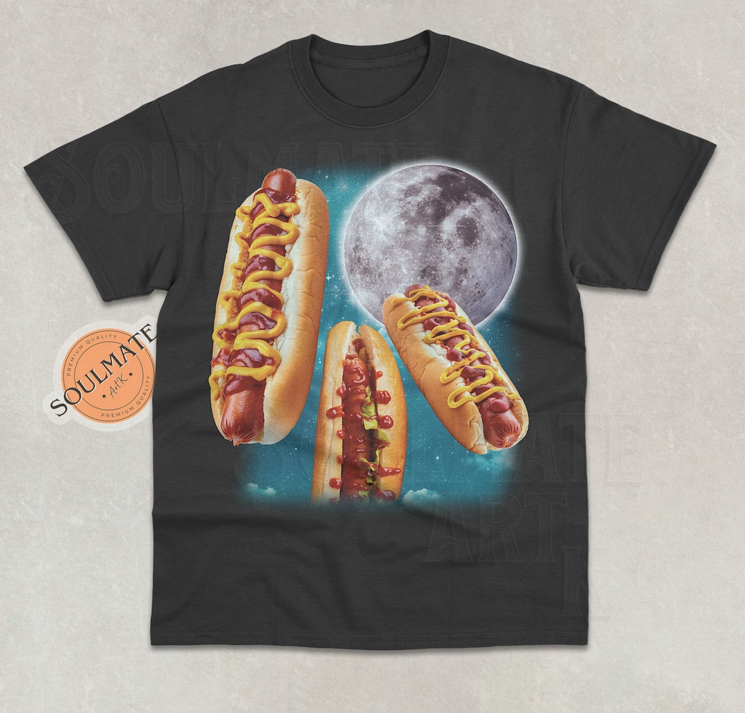Camiseta de tres perritos calientes aullando a la luna, camiseta