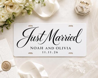 Placa de aluminio personalizada "Just Married", 12x6 pulgadas, con nombre personalizado en la parte delantera.
