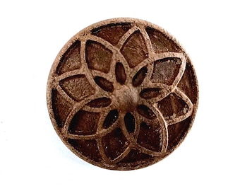 Carved Wooden Knob Handles, natural oak wooden knobs, round handles, cabinet knobs, beech knobs, vintage knobs, drawer knobs pulls, wood