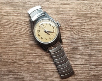 Mechanische Damenuhr von Timex, stoßfestes Edelstahlgehäuse