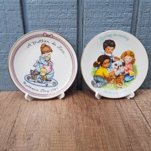 Avon Muttertagsteller 1987 Eine Mutter ist Liebe, 1989 Loving is Caring