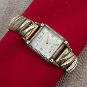 Benrus Model AY11 Men&#39;s Wrist Watch 17 Jewels 10K Rolled Gold Plate Bezel