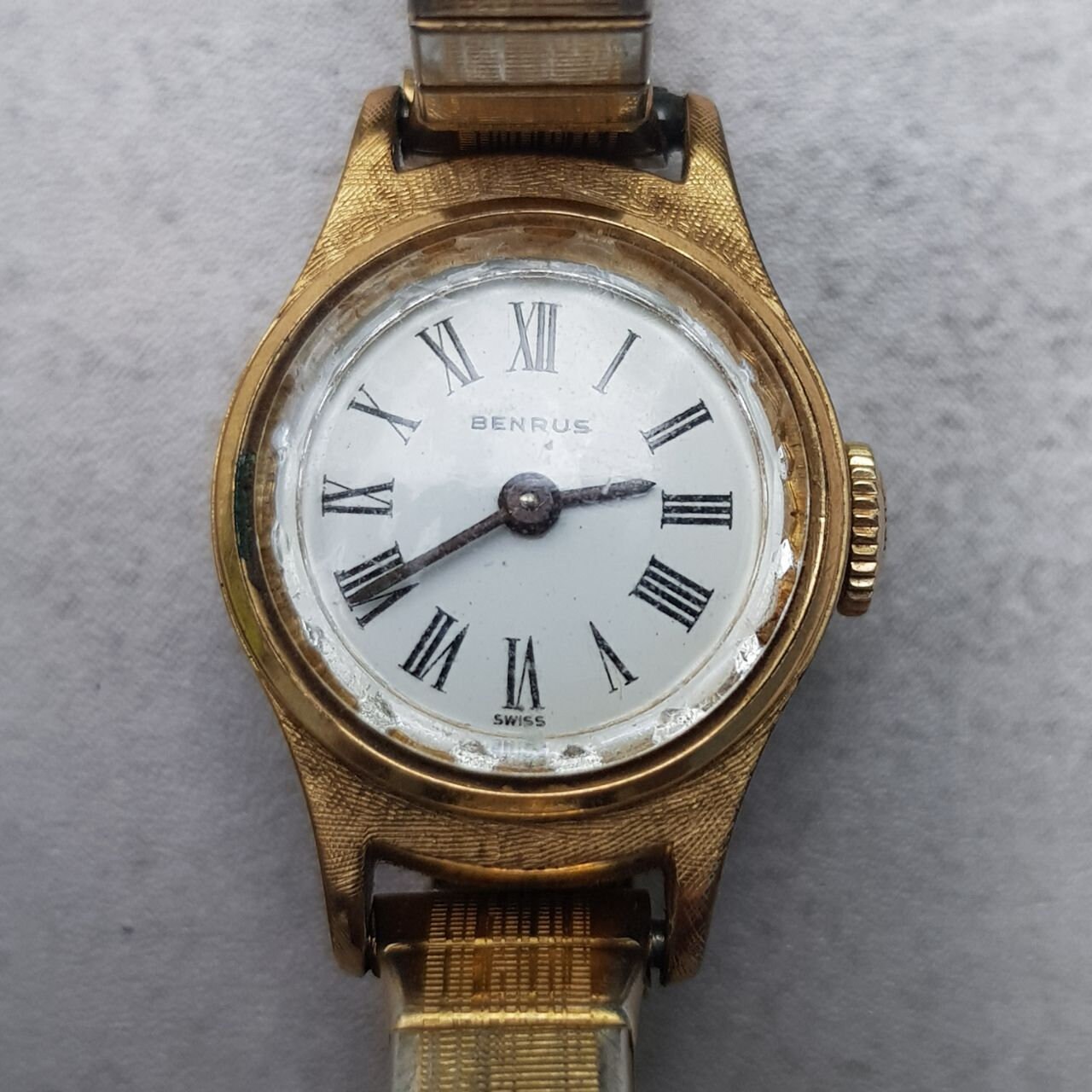 Benrus Model CZ2L2 Swiss Ladies Watch 17 Jewels 20 Micron Gold