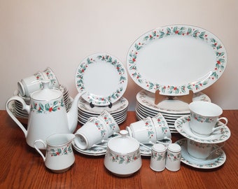China Pearl Fine China Noel Vintage Dinnerware Set