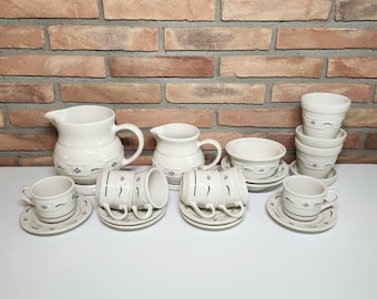 Longaberger Woven Traditions Classic Blue Dinnerware Set
