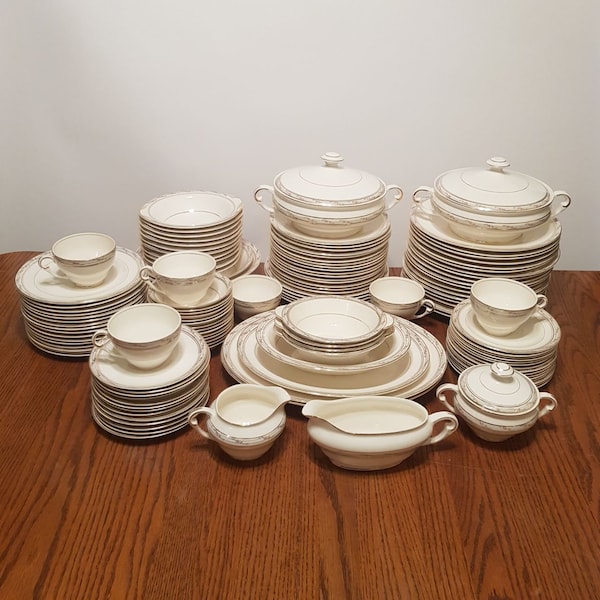 Pope Gosser China La Belle Made in USA Vintage Dinnerware Set of 158 Pieces