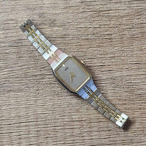 Seiko Quartz Women’s Wrist Watch 2C20-5209 Working