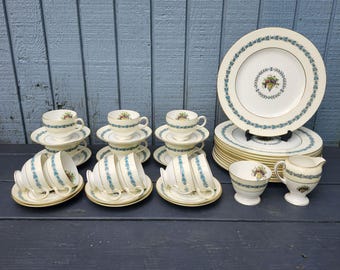 Wedgwood Appledore Bone China Made in England Dinnerware Set