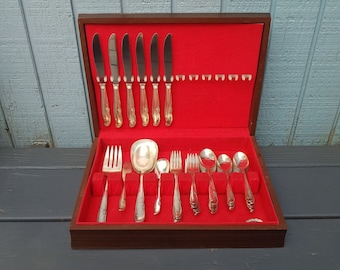 Wm Rogers Mfg Co Extra Plate Flatware Set of 47 Pieces in Original Wooden Box