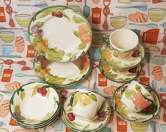 Franciscan Fresh Fruit Vintage Set of 17 Pieces Made in USA