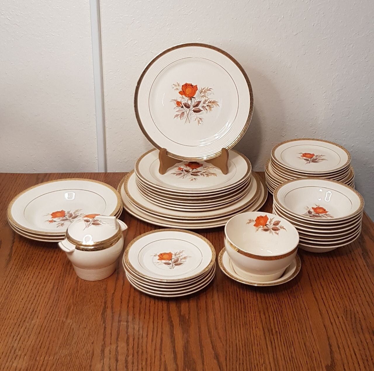 Triumph American Limoges Vermillion Rose 22K Gold Vintage