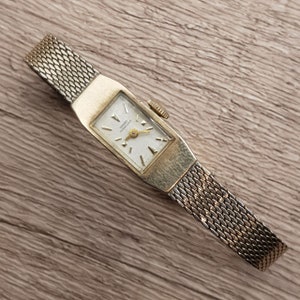 Girard Perregaux Swiss Ladies Wrist Watch 17 Jewels 10K Gold