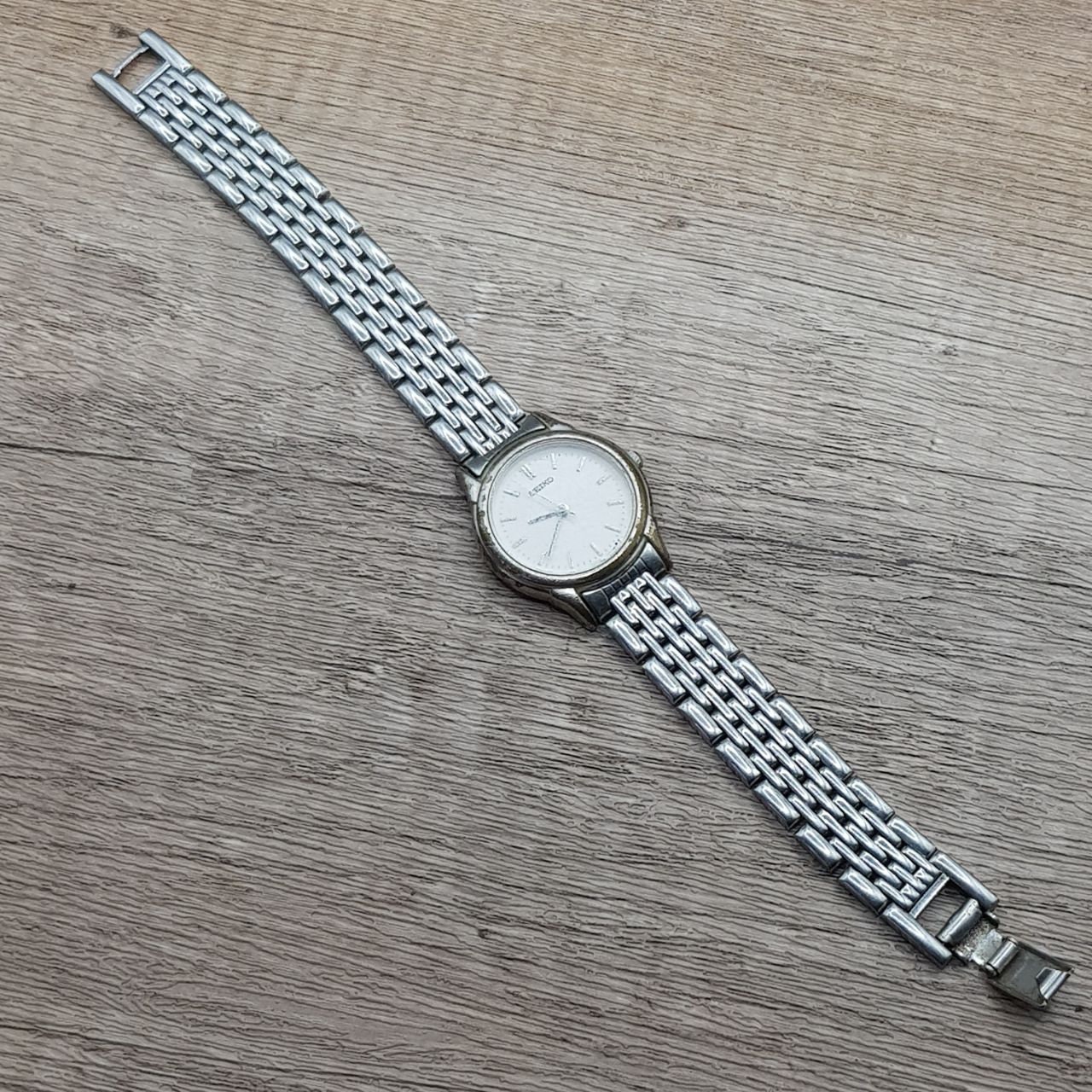 Seiko Quartz Women's Wrist Watch V701-1930 Working - Etsy
