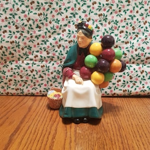 Royal Doulton The Old Balloon Seller Figurine HN 1315 England