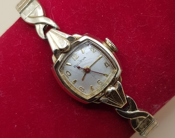 Bulova Swiss Ladies Wrist Watch 17 Jewels 10K Rolled Gold Plate Bezel 1963