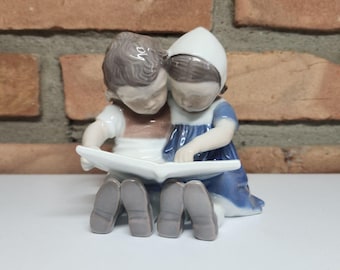 Bing & Grondahl Boy and Girl Reading Book Porcelain Figurine 1567 Made in Denmark