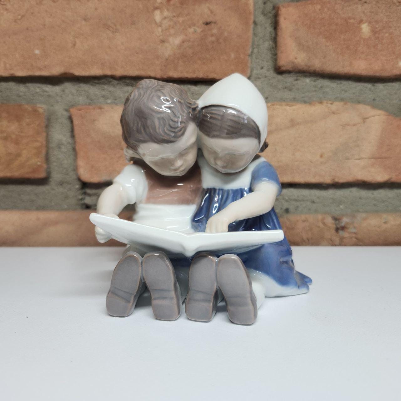 Bing & Grondahl Boy and Girl Reading Book Porcelain Figurine 1567