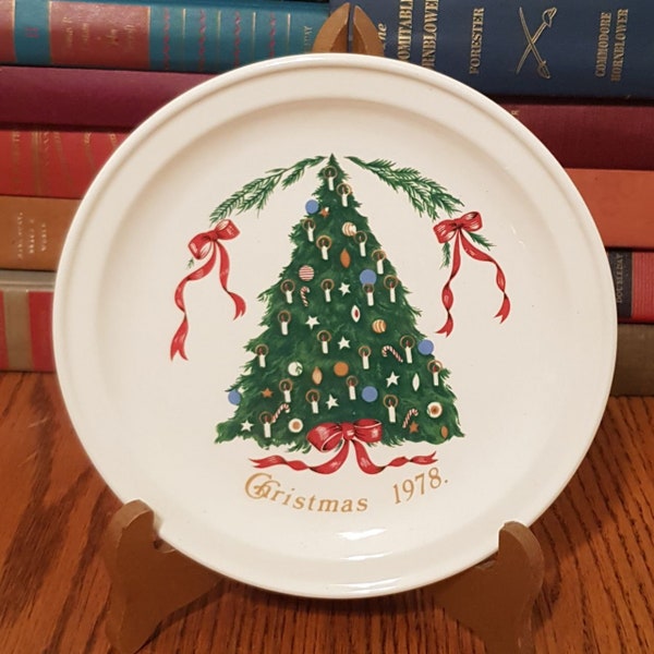 Decorative Plate Christmas Tree 1978 Lillian Vernon Carrigaline Pottery County Cork Ireland