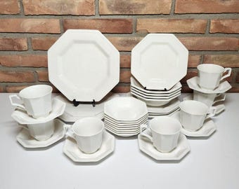 Johnson Brothers Heritage White England Dinnerware Set