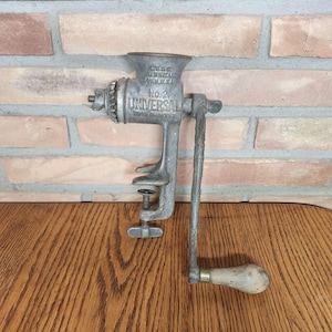 Universal No 2 Cast Iron Food Chopper Meat Grinder L.F.&C. New Britain CONN USA