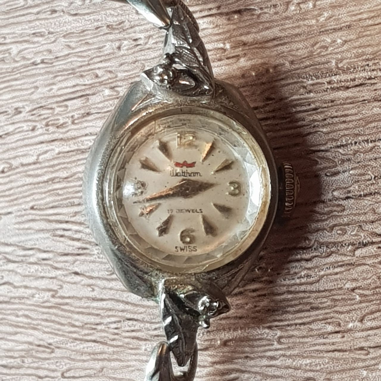 Waltham 17 Jewels Swiss Ladies Wrist Watch - Etsy Waltham 17 Jewels Swiss Ladies Wrist Watch - Etsy