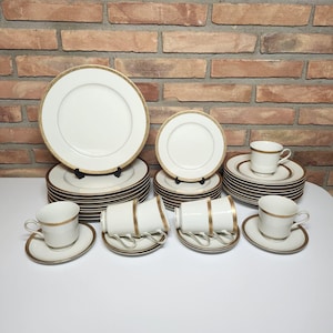 Mikasa Ivory China Colony Gold Japan Dinnerware Set