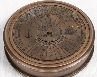 Classic Navigational Compass: Brass Magnetic Compass with Antique Finish