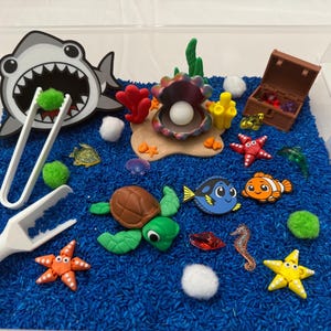 Ocean Sensory Bin Montessori Play Kit, Sea Life Sensory Activity for Toddlers & Kids, Shark Ocean Bin, Fine Motor Learning Toy