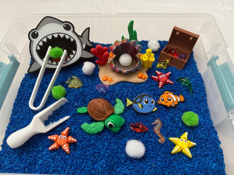 Ocean Sensory Bin Montessori Play Kit, Sea Life Sensory Activity for Toddlers & Kids, Shark Ocean Bin, Fine Motor Learning Toy