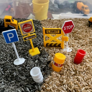 Construction Sensory Bin - Montessori Play Kit for Kids | Pretend Play | Flisat Filler | Busy Bin