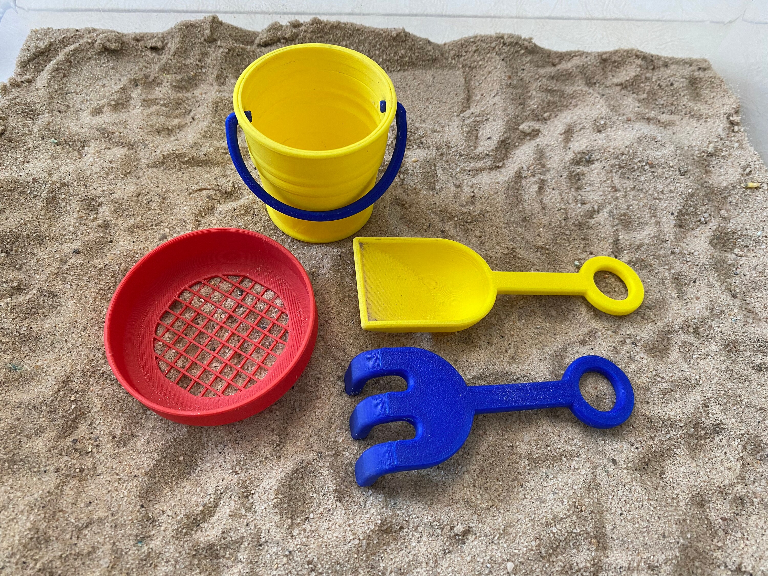 Montessori Beach Day Sensory Bin - Interactive Play Kit for Kids ...