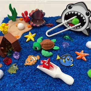 Ocean Sensory Bin Montessori Play Kit, Sea Life Sensory Activity for Toddlers & Kids, Shark Ocean Bin, Fine Motor Learning Toy