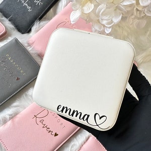 Personalized Bridesmaid Jewelry Box: Wedding Party Gift