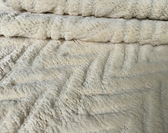 Hand Knotted Cream Wool Area Shag Rug - Herringbone Style | High Low Pile | Bedroom, Living