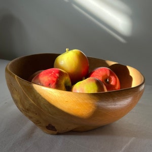 Vintage Swedish Hand-Carver Wooden Bowl - Fruit Bowl - Organic Freeform Handmade