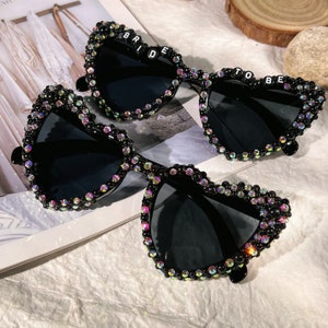 Óculos de pérola preta, noiva preta/personalizada/personalizada, óculos de sol em formato de coração, óculos de sol para bebê e noiva, óculos de pérola personalizados