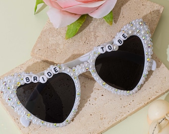 Summer personalized glasses, bridal sunglasses, pearl sunglasses for the bride, bridal heart sunglasses, bridal shower