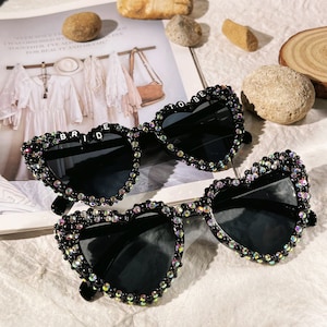 Hen Party,Party Glasses,CUSTOMIZABLE Bedazzled Crystal Sunglasses,Personalized Sunglasses for the Concerts,Wedding Favors ,Birthday,Custom