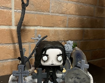 Diorama Funko Pop - El Cuervo - Eric en el cementerio