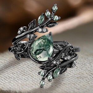 Dainty Pear Shaped Moss Agate Engagement Ring 14K Black Gold Moon Desgin Bridal Set Unique Leaf Twig Enhance Stack Wedding Band Promise Gift
