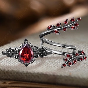 Nature Inspired Pear Shaped Garnet Engagement Ring Set Gothic Black Gold Leaf Branch Bridal Promise Ring Stack Wedding Band Anniversary Gift