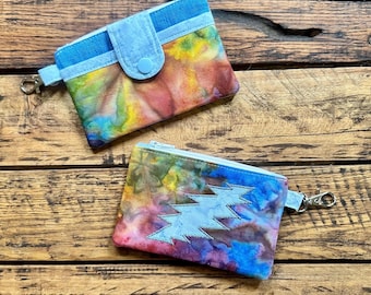 Dankbar tot inspiriert Tie Dye Mini Geldbörse