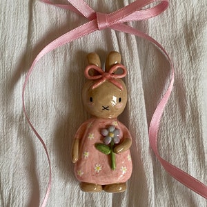 Melanie Brown daisy miffy ceramic,sculpture miffy figure
